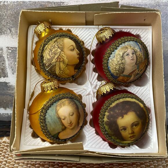 Very Vintage Set of 4 West Germany Art on Silk Christmas Tree Ornaments  3" - Picture 1 of 16